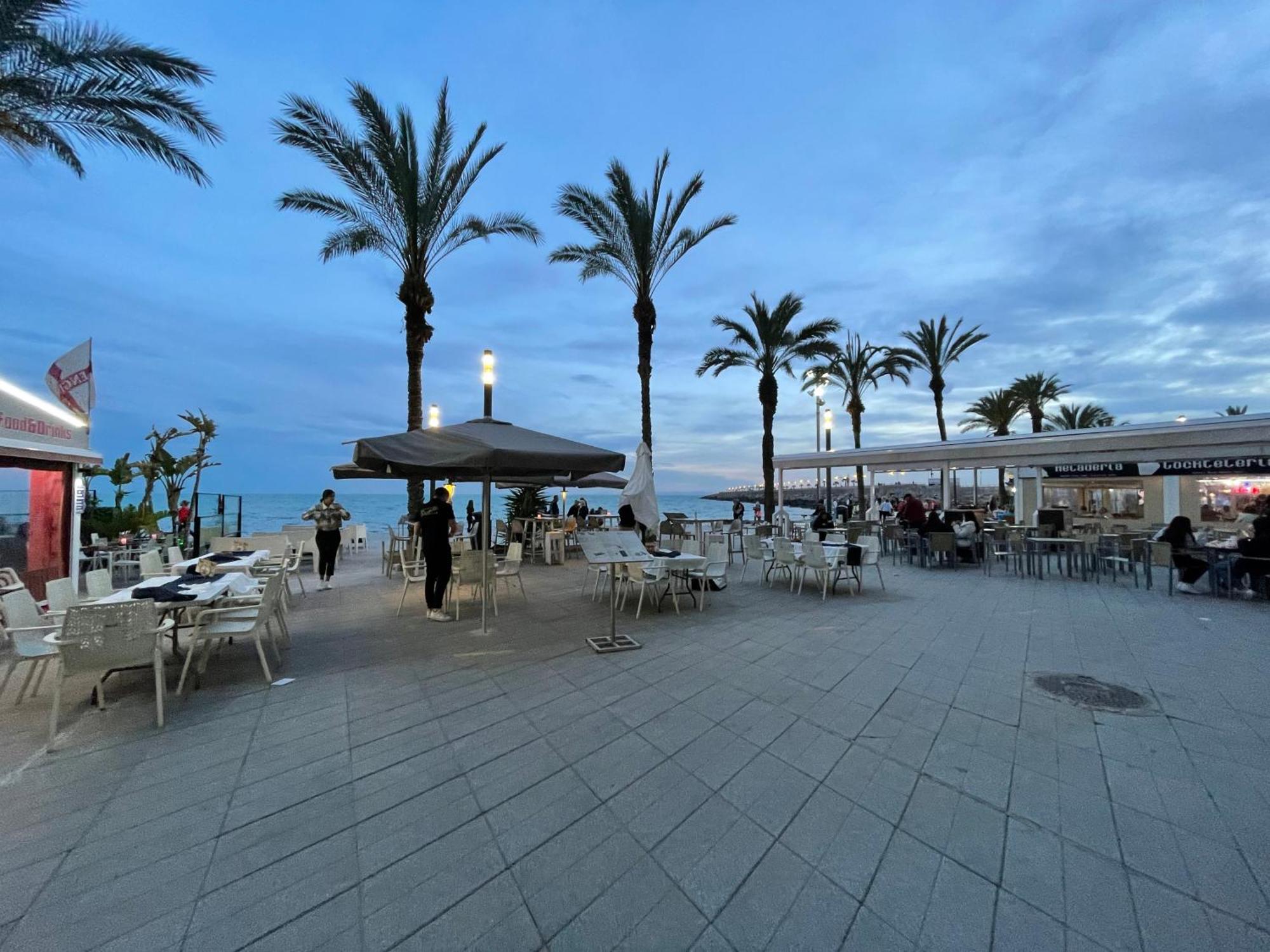 Superior La Playa! 3 Bedrooms! 2 Baths! Air Condition! Side Sea View! تورّيفيِخا المظهر الخارجي الصورة